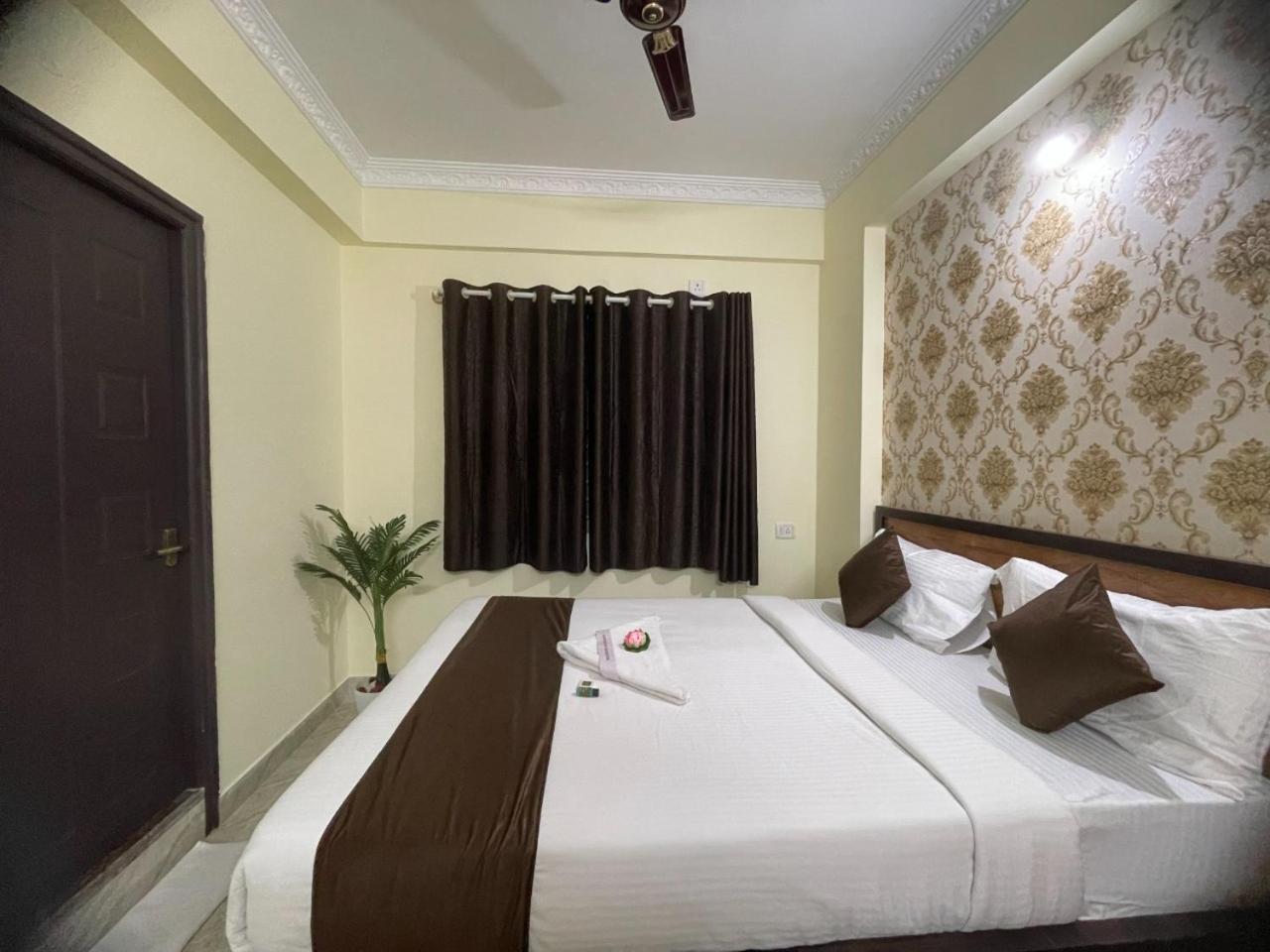 Hotel East Park Electronic City Bangalore Room photo